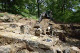 W ruinach fortu Twierdzy Przemyśl odkopano szczątki silnika czterosuwowego sprzed ponad 100 lat [ZDJĘCIA]