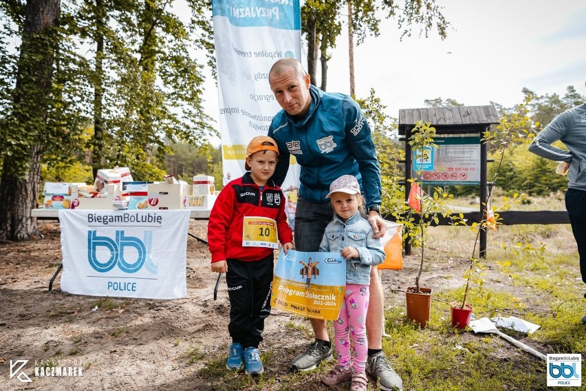 Taka była 2. edycja Rajdu Małego Piechura. Ścigali się z czasem po puszczy