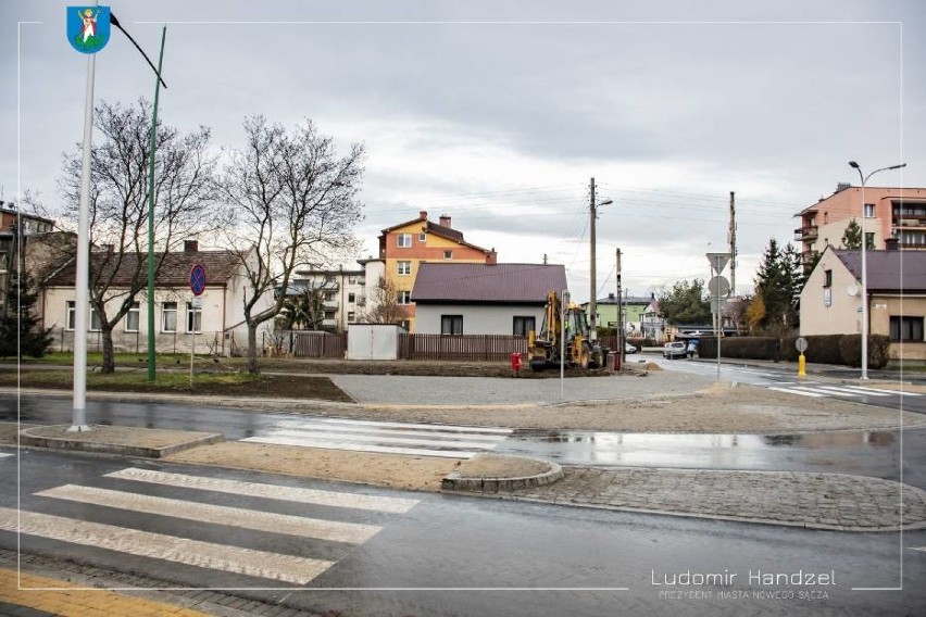 Nowy Sącz. Rondo u zbiegu ulic Paderewskiego -Barska - Broniewskiego ma patrona. To ksiądz dr Stanisław Lisowski