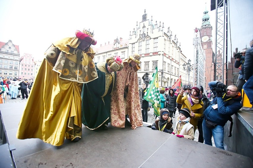 Gigantyczny Orszak Trzech Króli we Wrocławiu [ZOBACZ ZDJĘCIA]