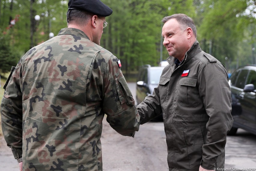Wizyta prezydenta Andrzeja Dudy u żołnierzy 17 WBZ