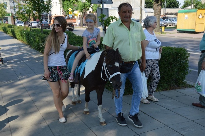 Dzień Dziecka w Zduńskiej Woli bez imprez plenerowych. Zobaczcie jak było dawniej