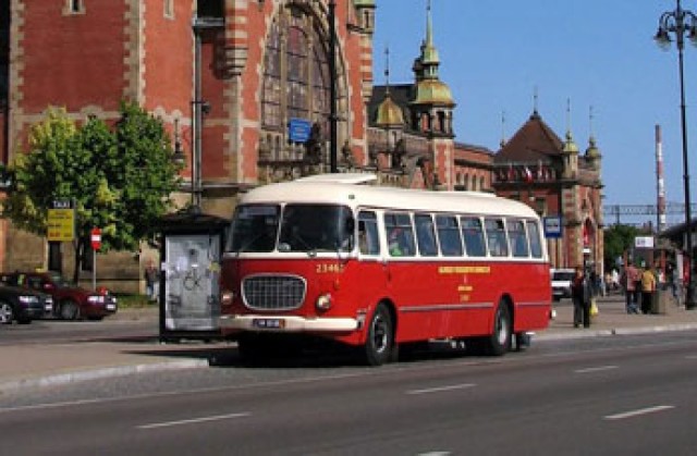 Od 25 czerwca rozpocznie kursowanie zabytkowy autobus, który w ...