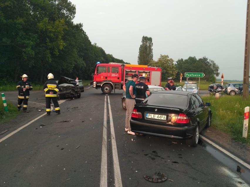 Weekend na leszczyńskich drogach - znów wypadek na krajowej "dwunastce" [FOTO]