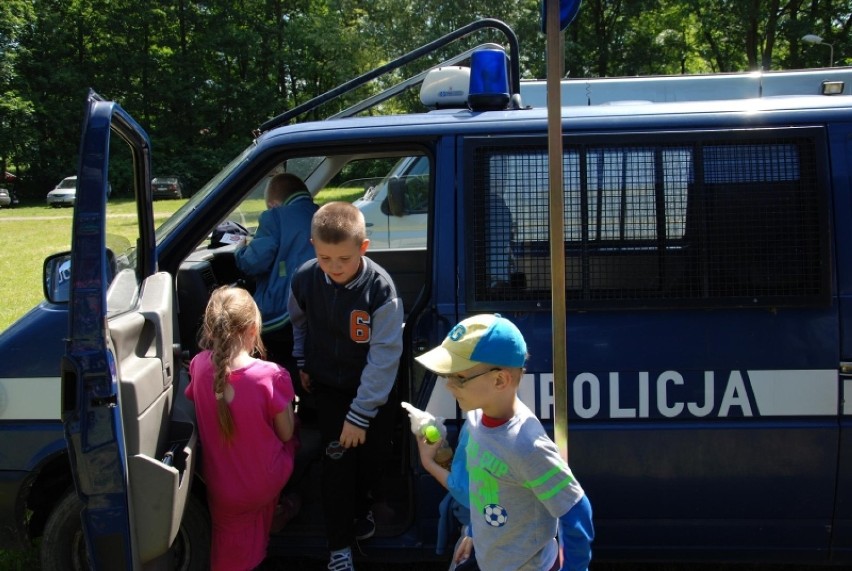 Policja na festynie z okazji Dnia Dziecka