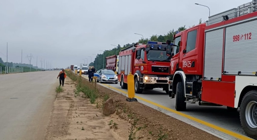 Pożar na A1 w okolicach Radomska. Zapaliło się koło ciężarówki