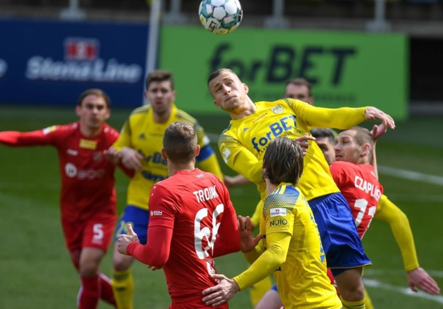 Arka Gdynia kolejny raz zawiodła w tym sezonie. Zaledwie jeden punkt, wywalczony w meczu z Odrą Opole, to spore rozczarowanie.