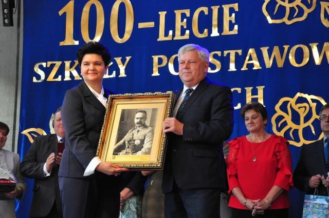 Szkoła Podstawowa w Kunicach świętowała 100-lecie działalności