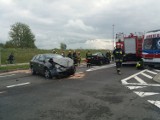 Poważny wypadek w Stargardzie. Na miejscu działają służby ratownicze, w tym śmigłowiec Lotniczego Pogotowia Ratunkowego