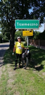 Dariusz Wawrzyniak jedzie rowerem wokół Wielkopolski zbierając pieniądze dla Wojtusia