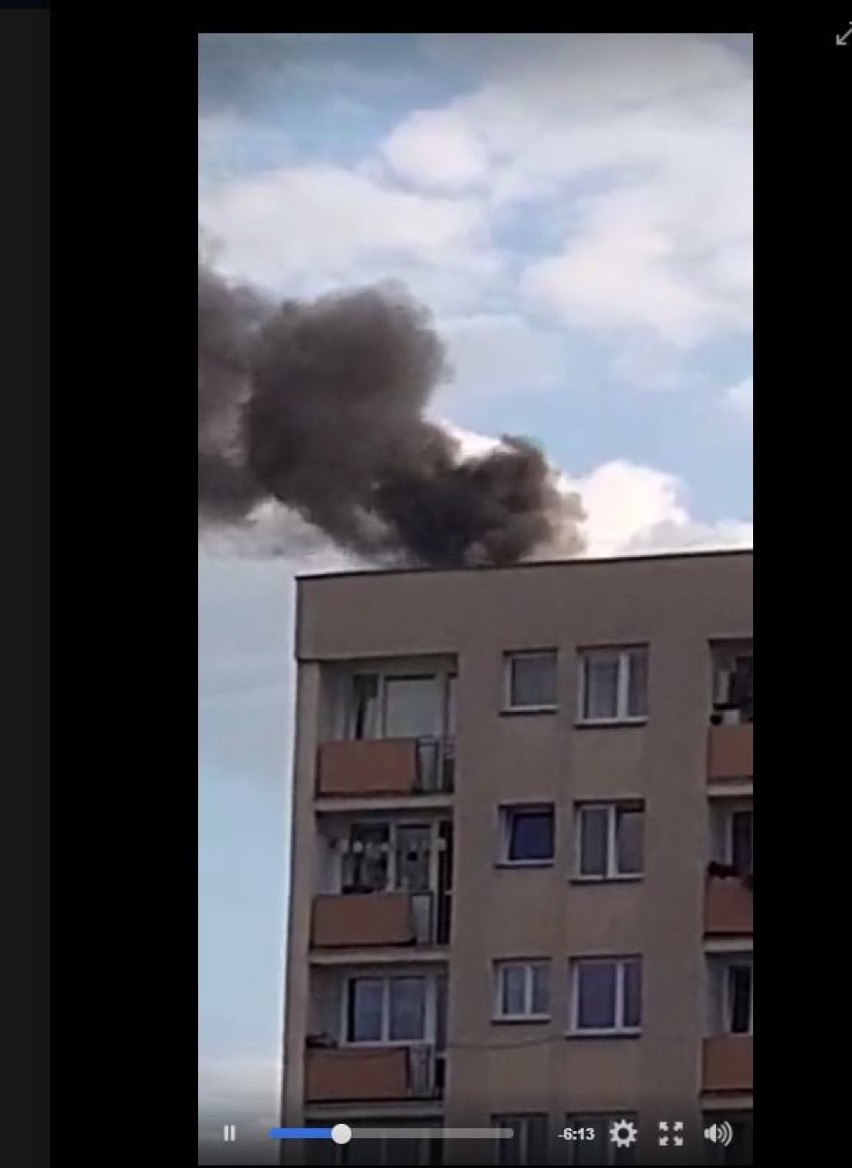Płonął dach 10-piętrowego budynku na Pradze [ZDJĘCIA, WIDEO]
