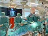 Lekarze z USK w Opolu pierwsi w Polsce usunęli patologiczne struktury z jam serca bez otwierania klatki piersiowej