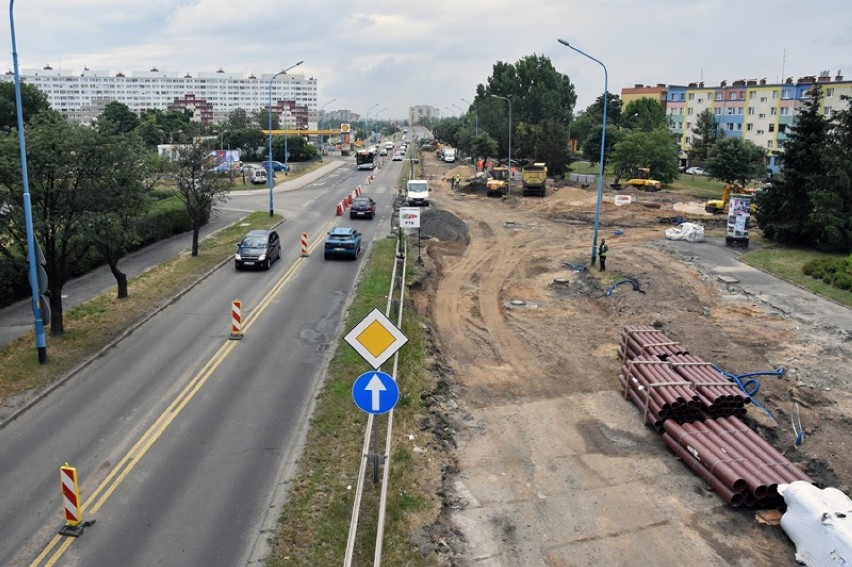 Wielka przebudowa na alei Piłsudskiego w Legnicy [ZDJĘCIA]