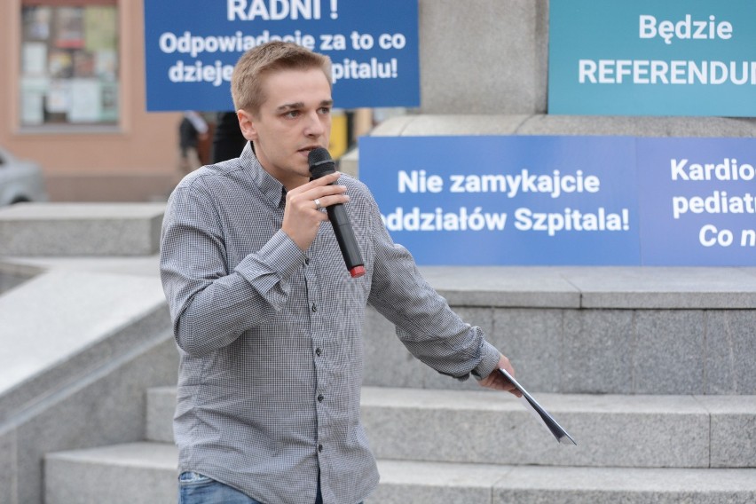 W Grudziądzu protestowali "przeciwko zamykaniu oddziałów dziecięcych" [wideo, zdjęcia]