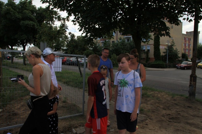 Plaża na Chorzniu zaraz po otwarciu przyciągnęła wielu...