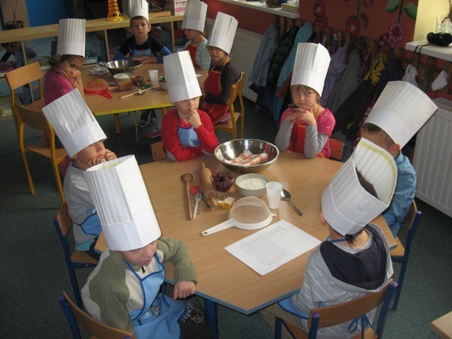 Zajęcia kulinarne w przedszkolu w Klukach