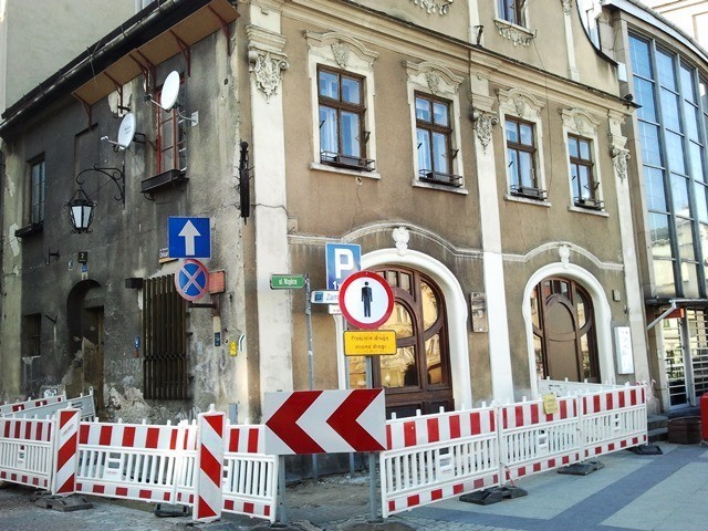 Bielsko-Biała: rozpoczął się remont domu Kałuży, zabytkowej kamieniczki przy Placu Chrobrego