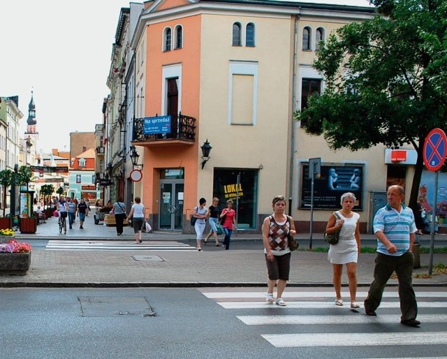 Maty i sygnalizacja pojawią się m.in. przy budynku poczty