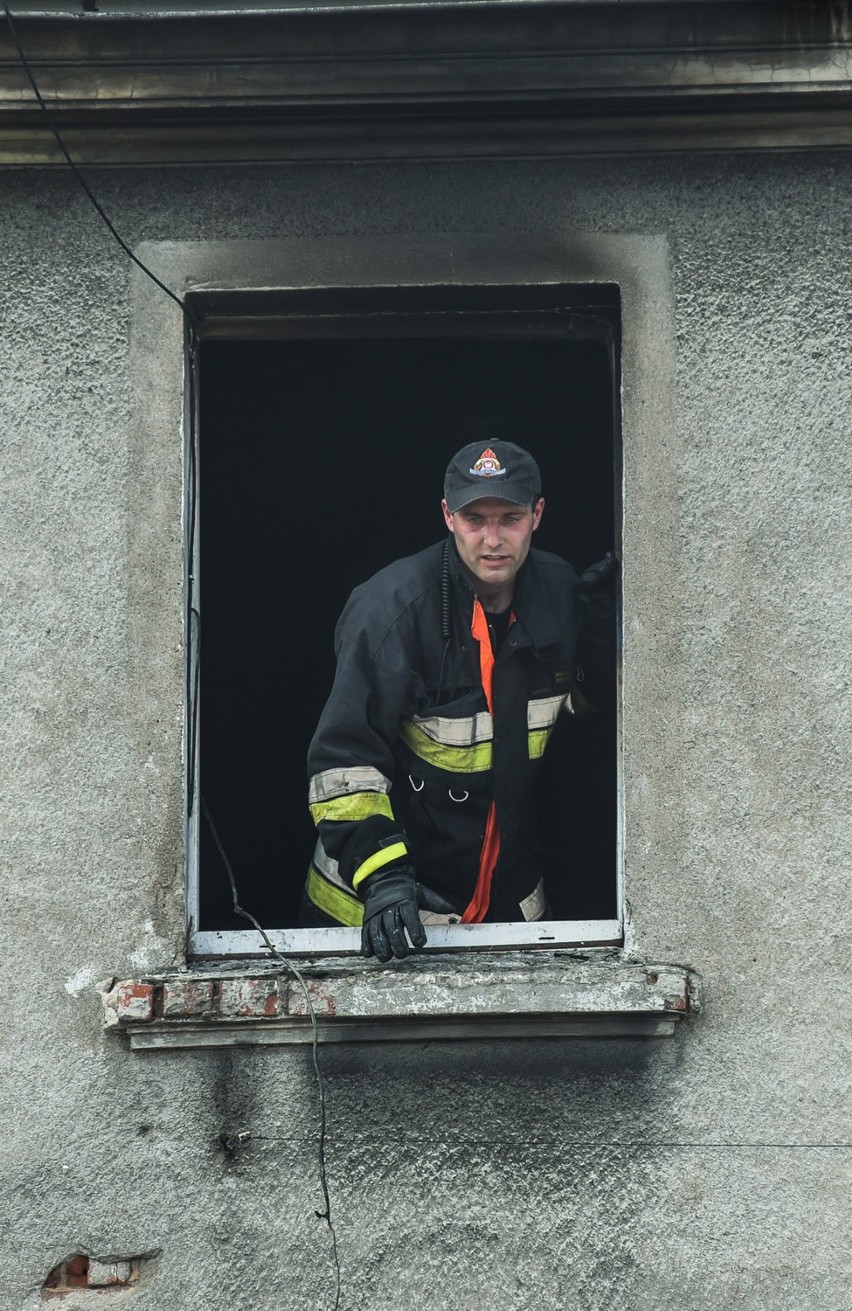 Dziś w Bydgoszczy na drugim piętrze mieszkania przyul....