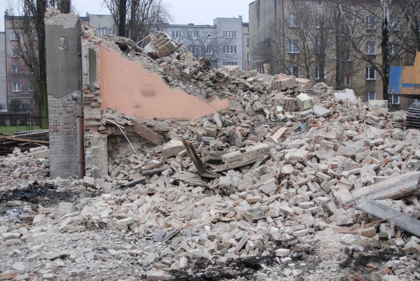 Sosnowiec: Trwa wyburzanie Komisariatu I Policji przy ulicy Piłsudskiego