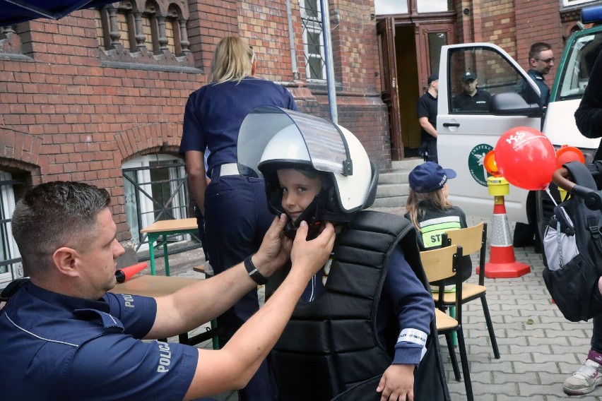 Tak wygląda praca policjanta w Legnicy --->>>