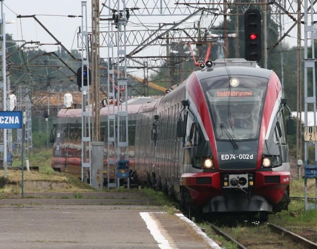 Liczba kursów na trasie Łódź - Warszawa, realizacyjnych przez nowoczesne pociągi Actus od piątku zwiększyły się z dwóch do sześciu.
