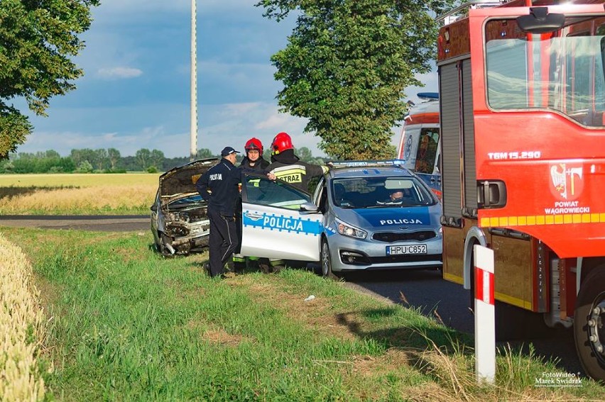 Dachowanie samochodu w Sarbii pod Mieściskiem. Mamy zdjęcia 