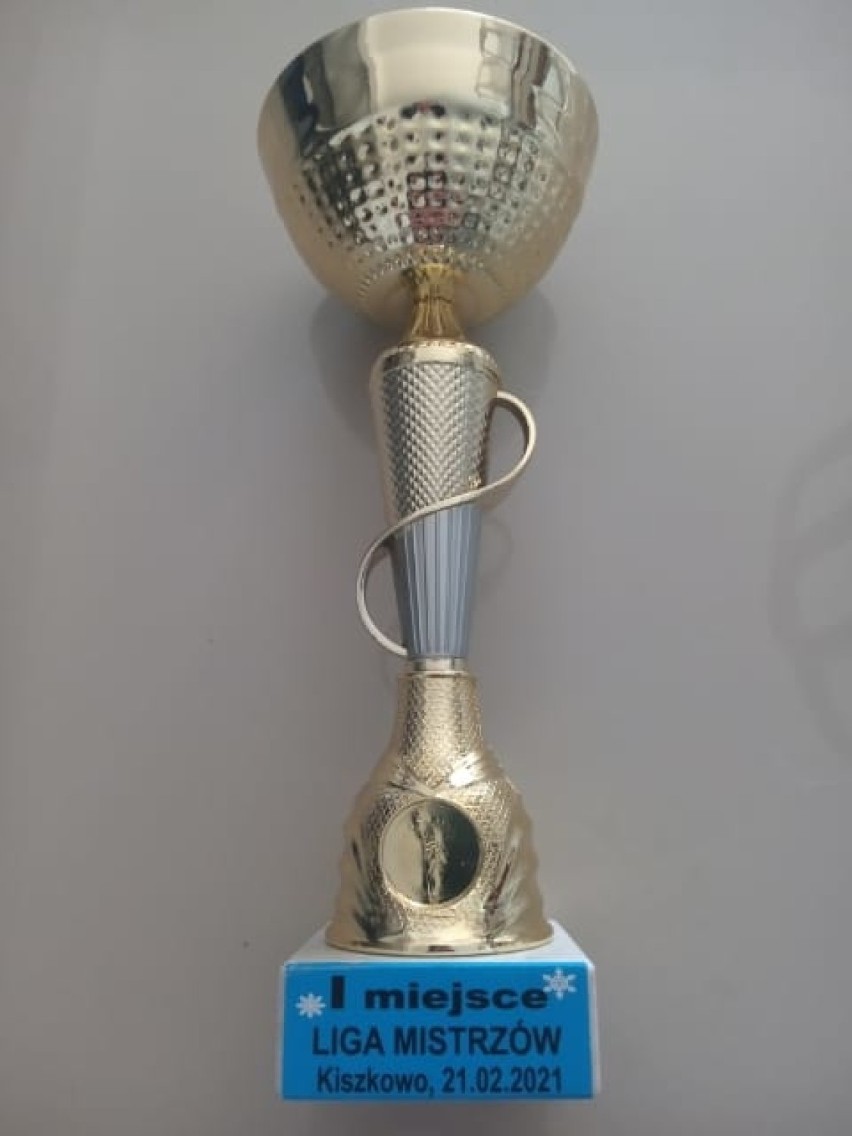 UKS Zdziechowa wygrał turniej piłkarski w Kiszkowie