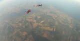 Co się stanie, gdy spadochroniarzowi odpadnie GoPro? [wideo]