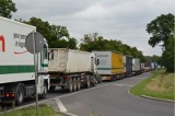 Poznaniacy mają dość TIR-ów, które uciekają z autostrady [ZDJĘCIA, WIDEO]