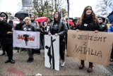 Protest kobiet w Gdańsku przed siedzibą Solidarności [WIDEO,ZDJĘCIA]