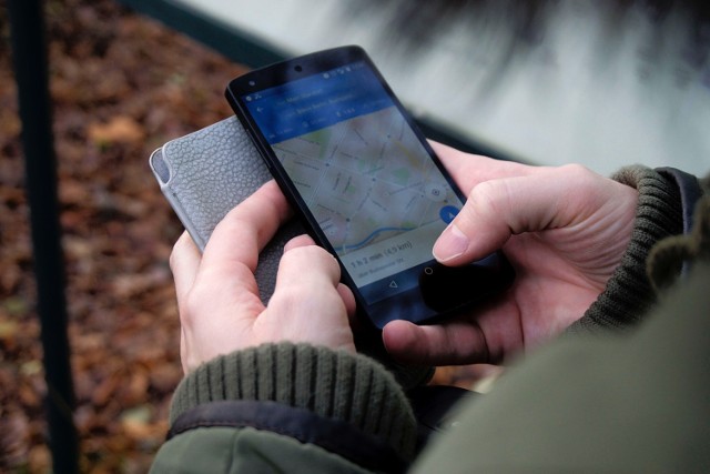 Google Maps chce być jak Yanosik? Duże ułatwienia dla kierowców korzystających z nawigacji Google Maps