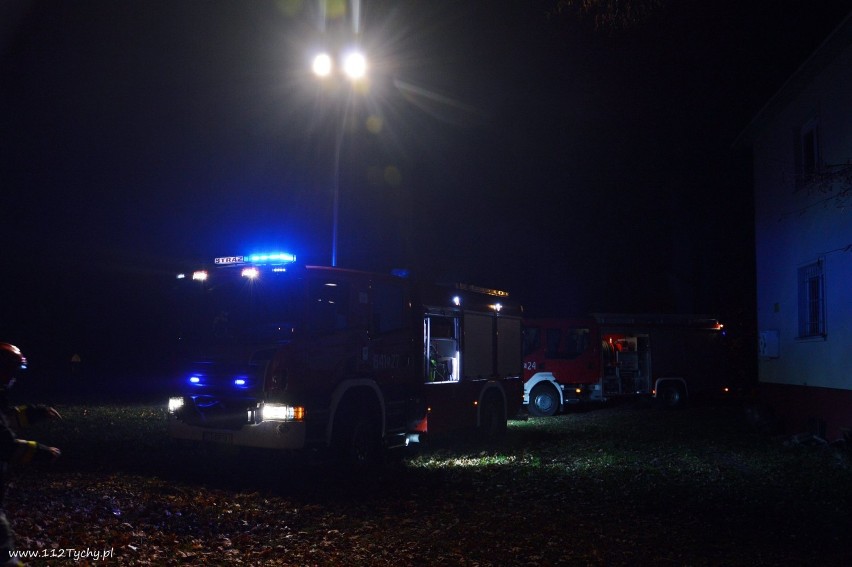 Tychy: Pożar lokomotywy na stacji PKP [ZDJĘCIA z akcji]