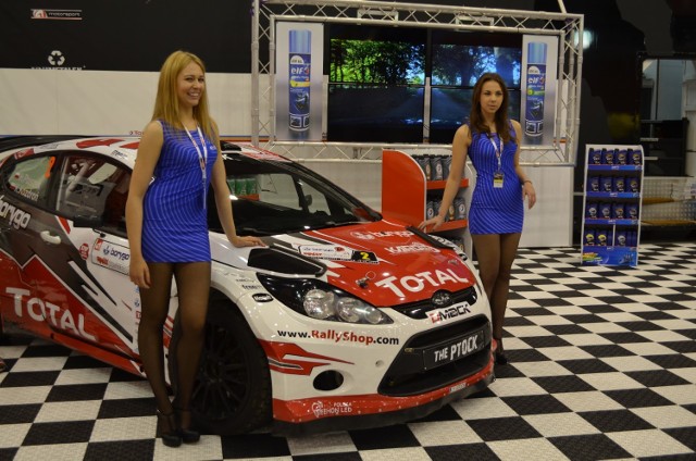 Targi ProfiAuto Show 2015: ryk silników i piękne kobiety