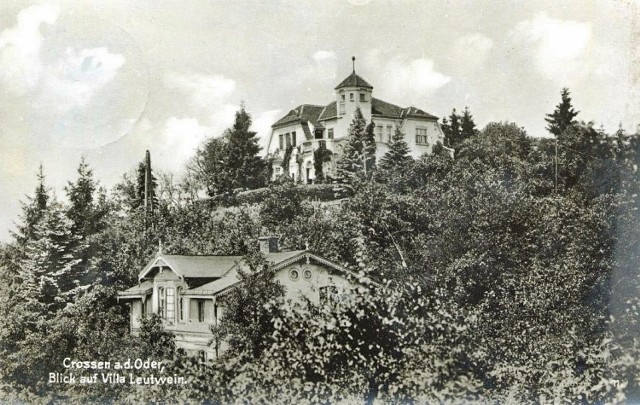 Zdjęcie jednej z krośnieńskich willi, wykonane około 1930 roku