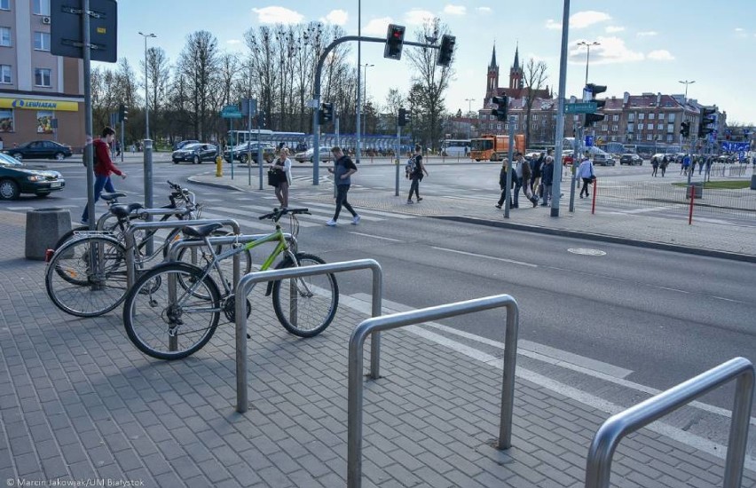 Nowa ścieżka rowerowa i stojaki w Białymstoku! [zdjęcia]