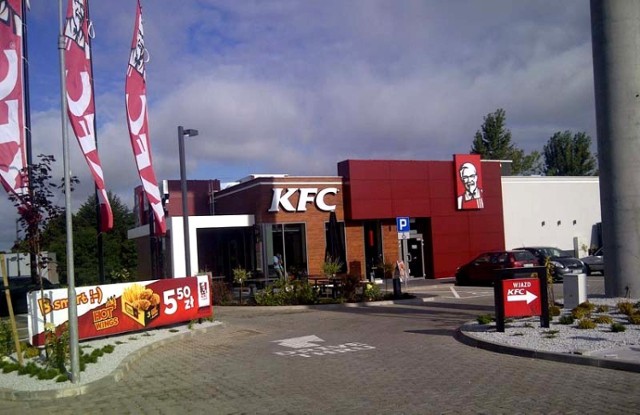 Nowy restauracja KFC mieści się w pobliżu stacji benzynowej Statoil na ul. Jana Pawła II w Białymstoku