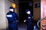 Policja znalazła zwłoki przy ulicy Narutowicza