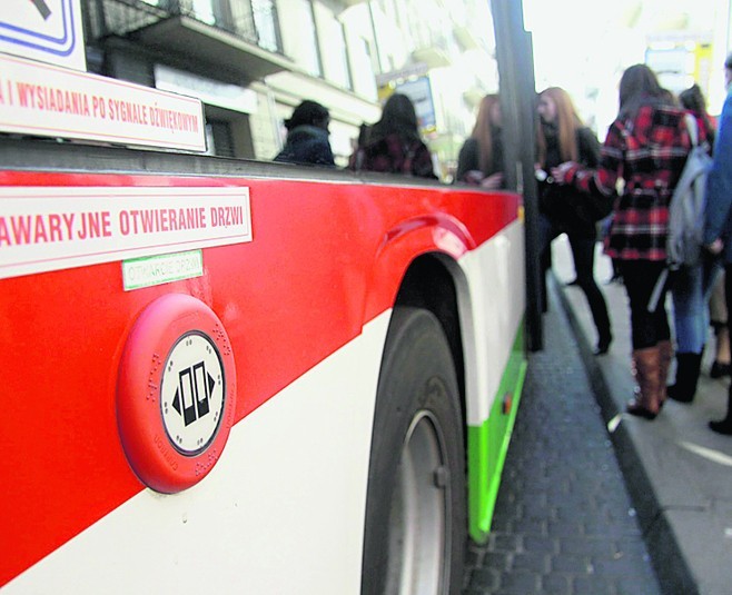 Od 1 grudnia zmiany w ZTM: Drzwi do autobusów otwieramy sami