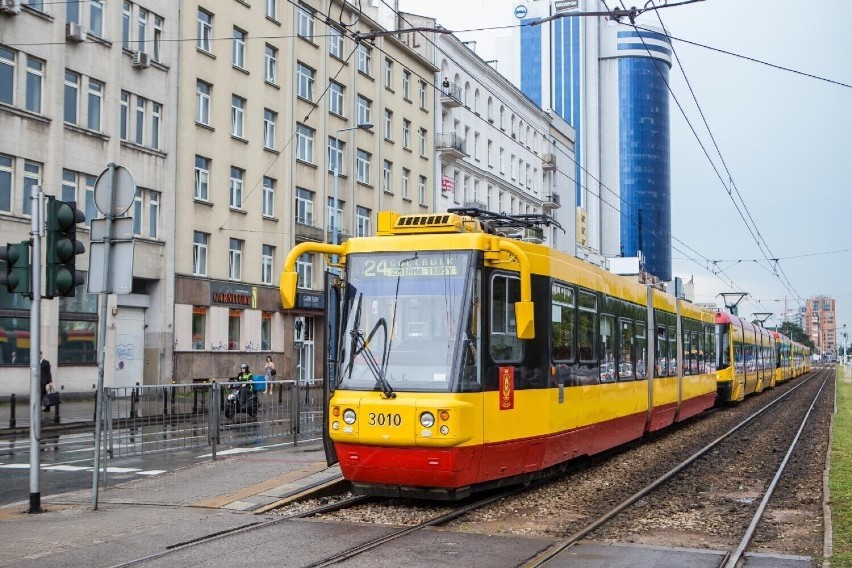 Nowe trasy tramwajowe w Warszawie. Miasto zaprezentowało plany komunikacji do 2050 roku. Tak rozbudują sieć tramwajów