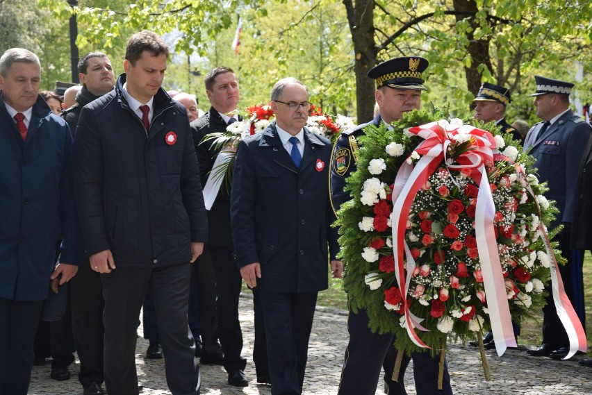 Obchody Trzeciego Maja 2019 w Suwałkach. Prezydent i wiceminister Zieliński świętowali razem [ZDJĘCIA]