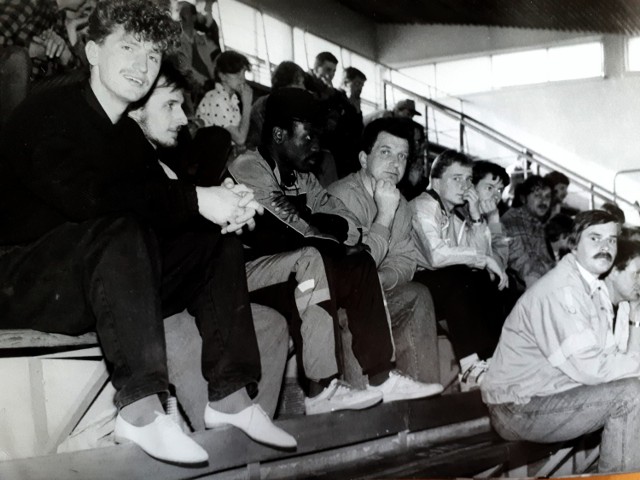 Turniej Asów Tenisa Stołowego w hali MOSiR w Jaśle w 1992 roku.