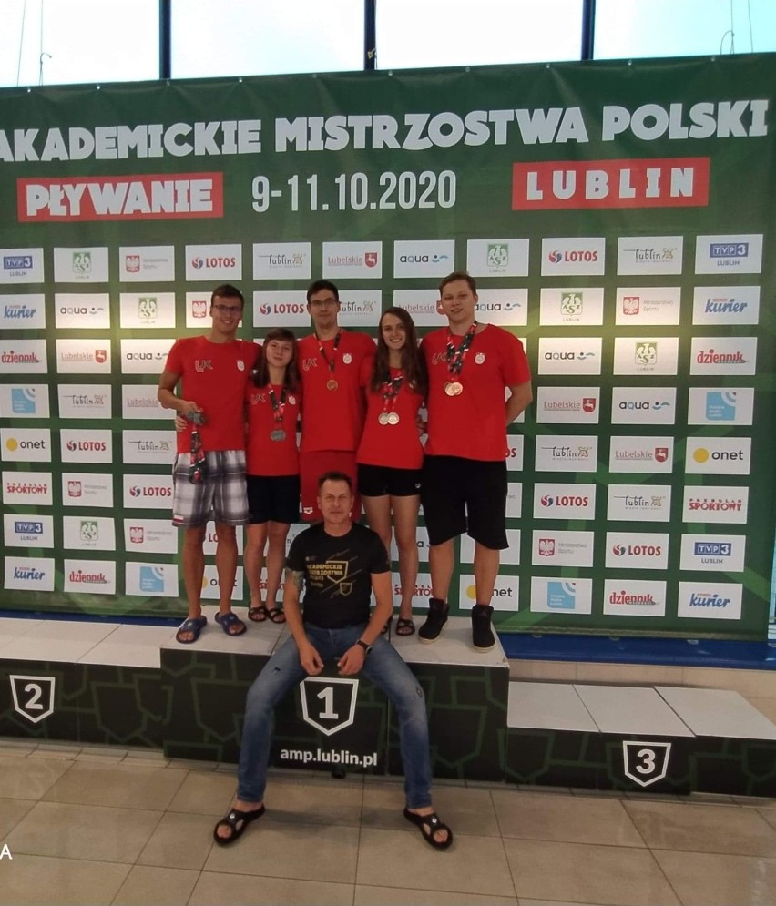 Medale studentów UJK Kielce na akademickich Mistrzostwach Polski w pływaniu [ZDJĘCIA]