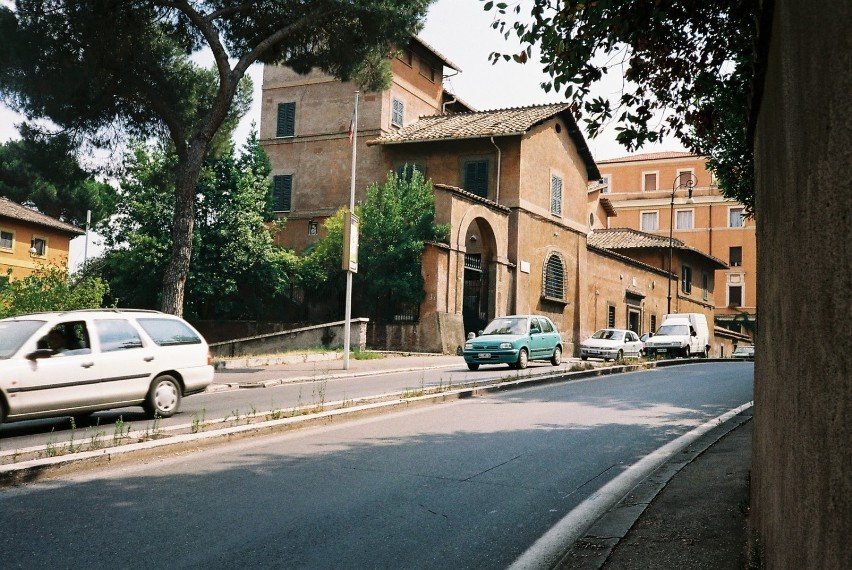 Via Salaria, widoczna brama wjazdowa Villi di Priscilla....