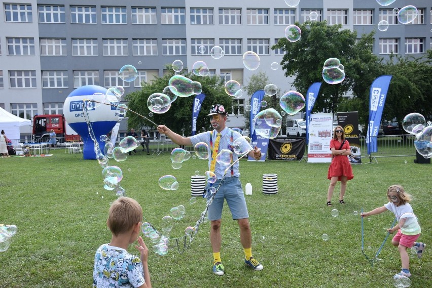 Na najmłodszych gości opolskiego pikniku czekały dmuchane...