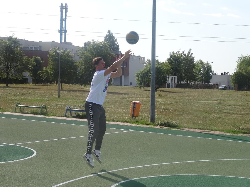 Kaliski Streetball 2019. Do Kalisza przyjadą medaliści mistrzostw świata we freestyle'u i wsadach ZDJĘCIA