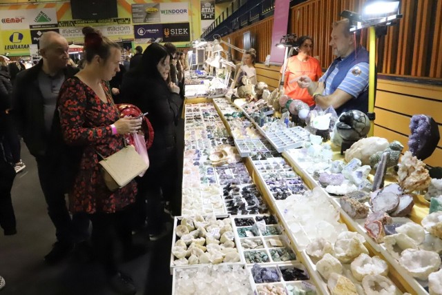 Podczas GeoExpo, czyli Giełdy Minerałów, Biżuterii i Skamieniałości w Radomiu można obejrzeć i kupić kamienie, biżuterię i wiele innych niezwykłości z całego świata.