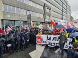 Protest rolników w Warszawie 13.10.2020 na żywo. Protestujący idą pod Sejm [zdjęcia, relacja]