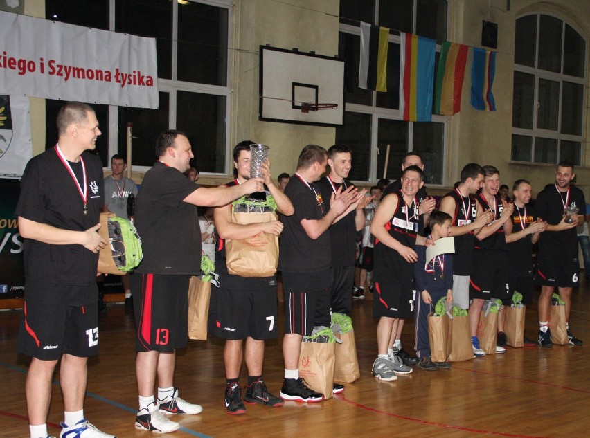 Tarnowskie Góry: Nauczyciele wygrali Memoriał Michalskiego i Łysika w koszykówce [FOTO]