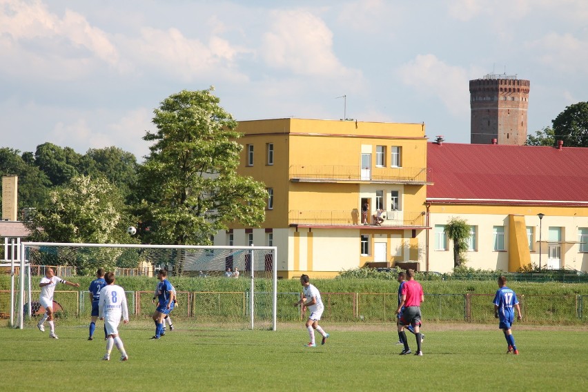 Piast Człuchów zwycięża w ostatnim meczu sezonu rozgrywanym na własnym boisku